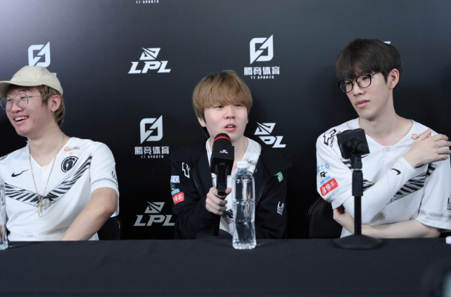 位受到挑战 位受到挑战